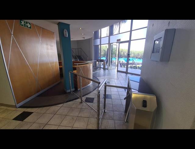 BUSINESS PROPERTY TO RENT IN HALFWAY GARDENS